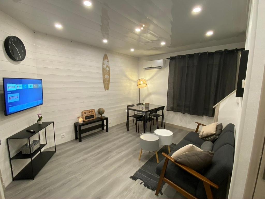 Le Pasteur Apartment มงต์ชาแน็ง ภายนอก รูปภาพ