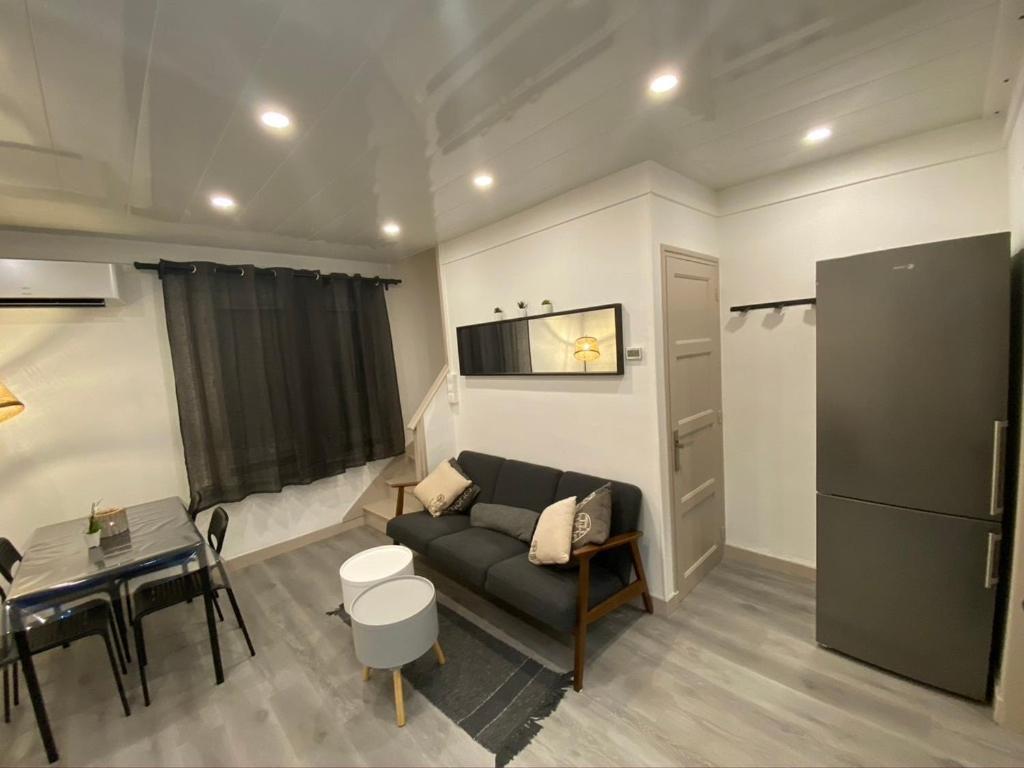 Le Pasteur Apartment มงต์ชาแน็ง ภายนอก รูปภาพ